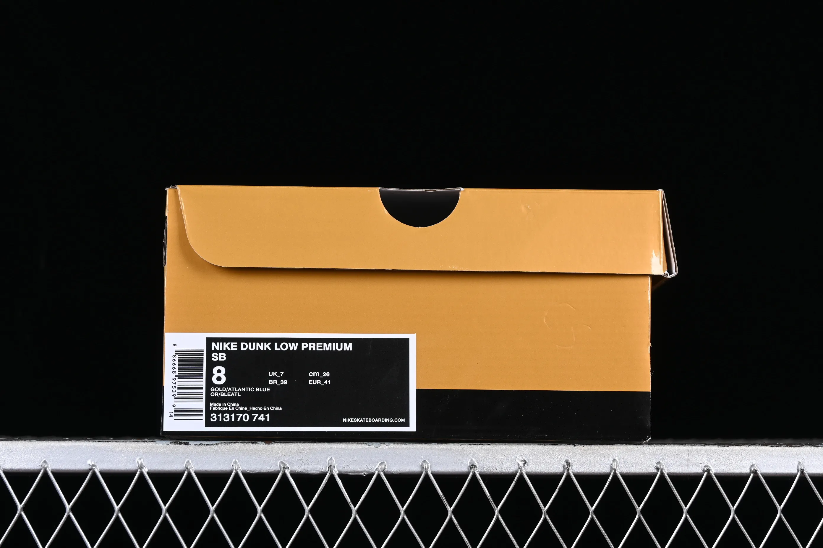 All categories Nk SB Dunk Series Nk SB Dunk Low Low-top skate shoes Nk Dunk Low "Newcastle Brown Ale" TS same style "Yellow Beer" ultra-limited color matching Newcastle Low-top skate shoes 313170-741